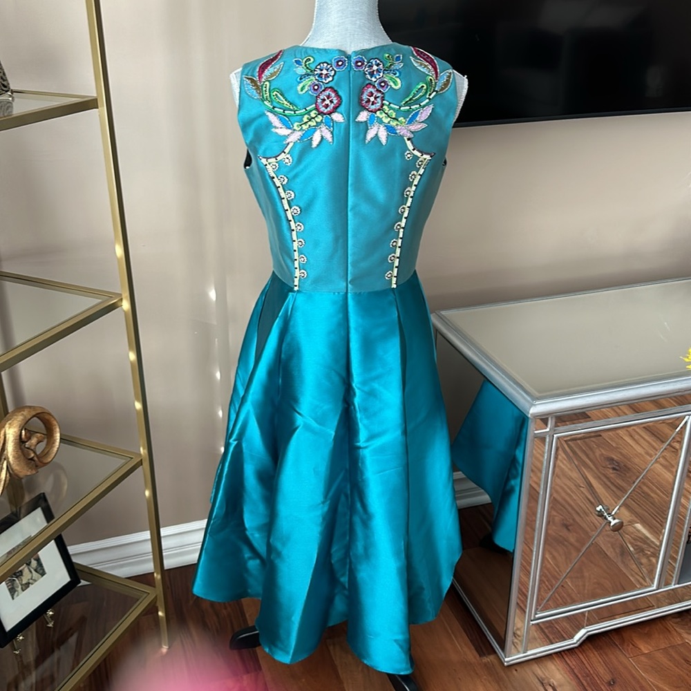 Marchesa Notte dress… simply beautiful - Picture 2 of 8
